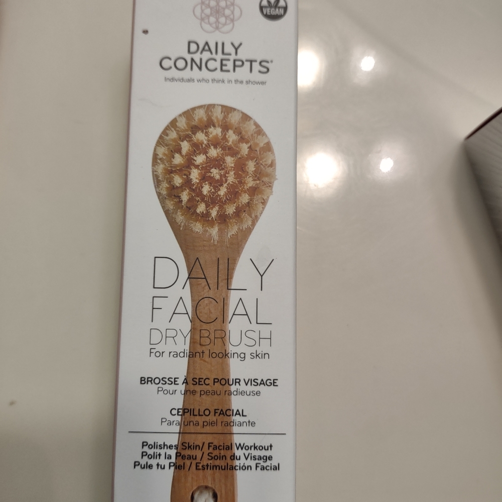 Facial dry brush